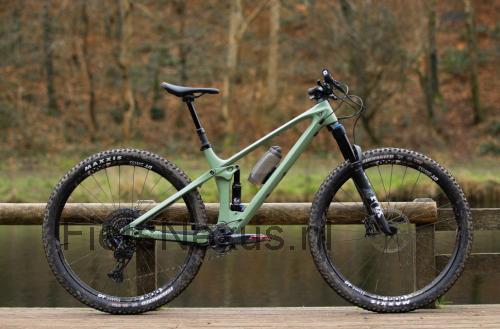 YT Industries Izzo Core 3 specificaties